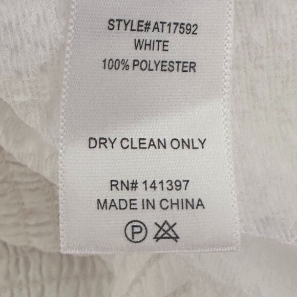 ASTR The Label Long Sleeve Sweetheart Neck White Smocked Crop Top XL NWT - Picture 8 of 12